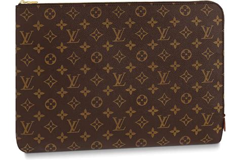 Louis Vuitton Etui Voyage Monogram GM Brown 